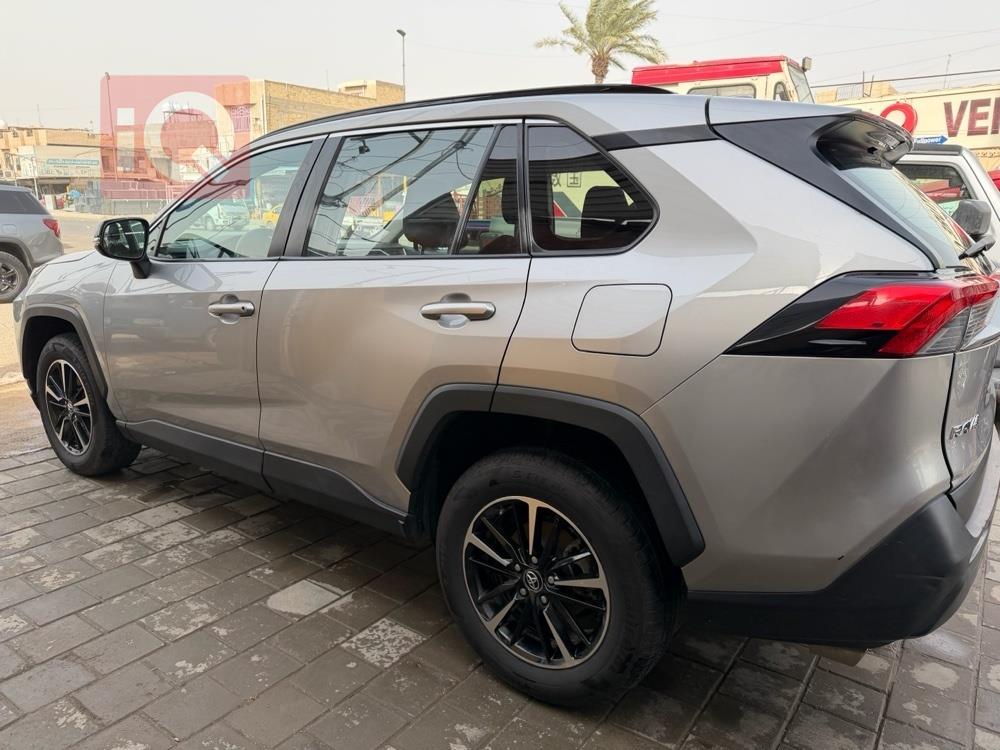 تويوتا راف 4